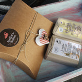 Embrulho de Natal em caixa Kraft para 2 sabonetes - Atelier do Sabão