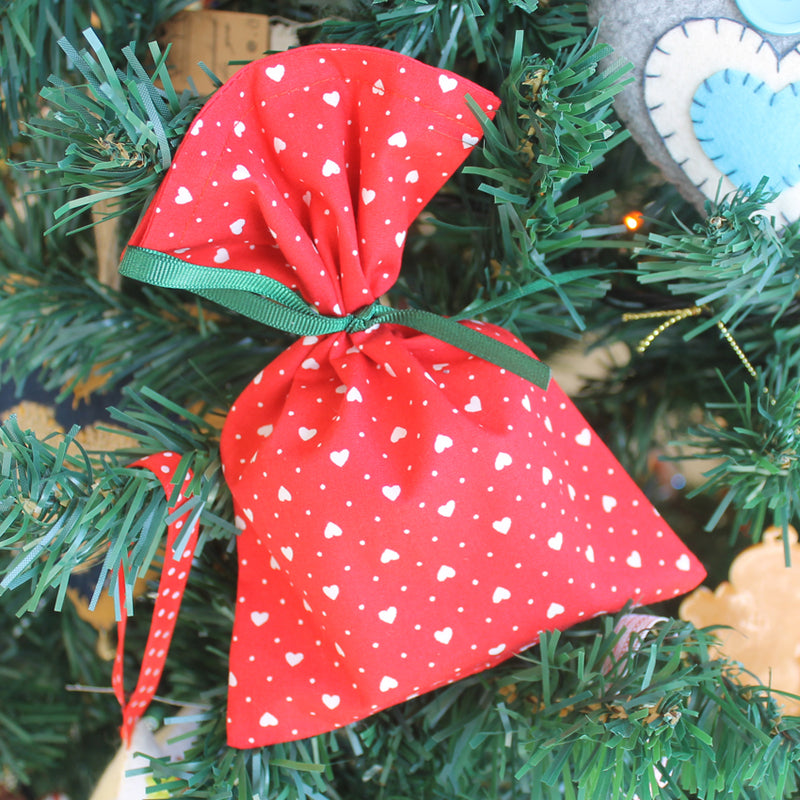 Embrulho de Natal em Tecido - Atelier do Sabão