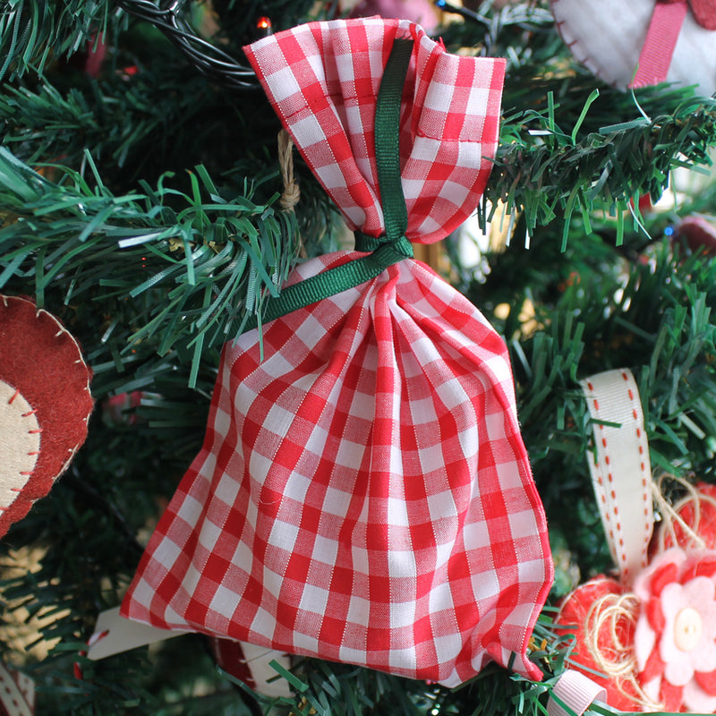 Saquinho em tecido - Especial de Natal - Atelier do Sabão