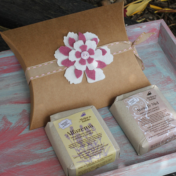 Embrulho em caixa Kraft para 2 sabonetes - Atelier do Sabão